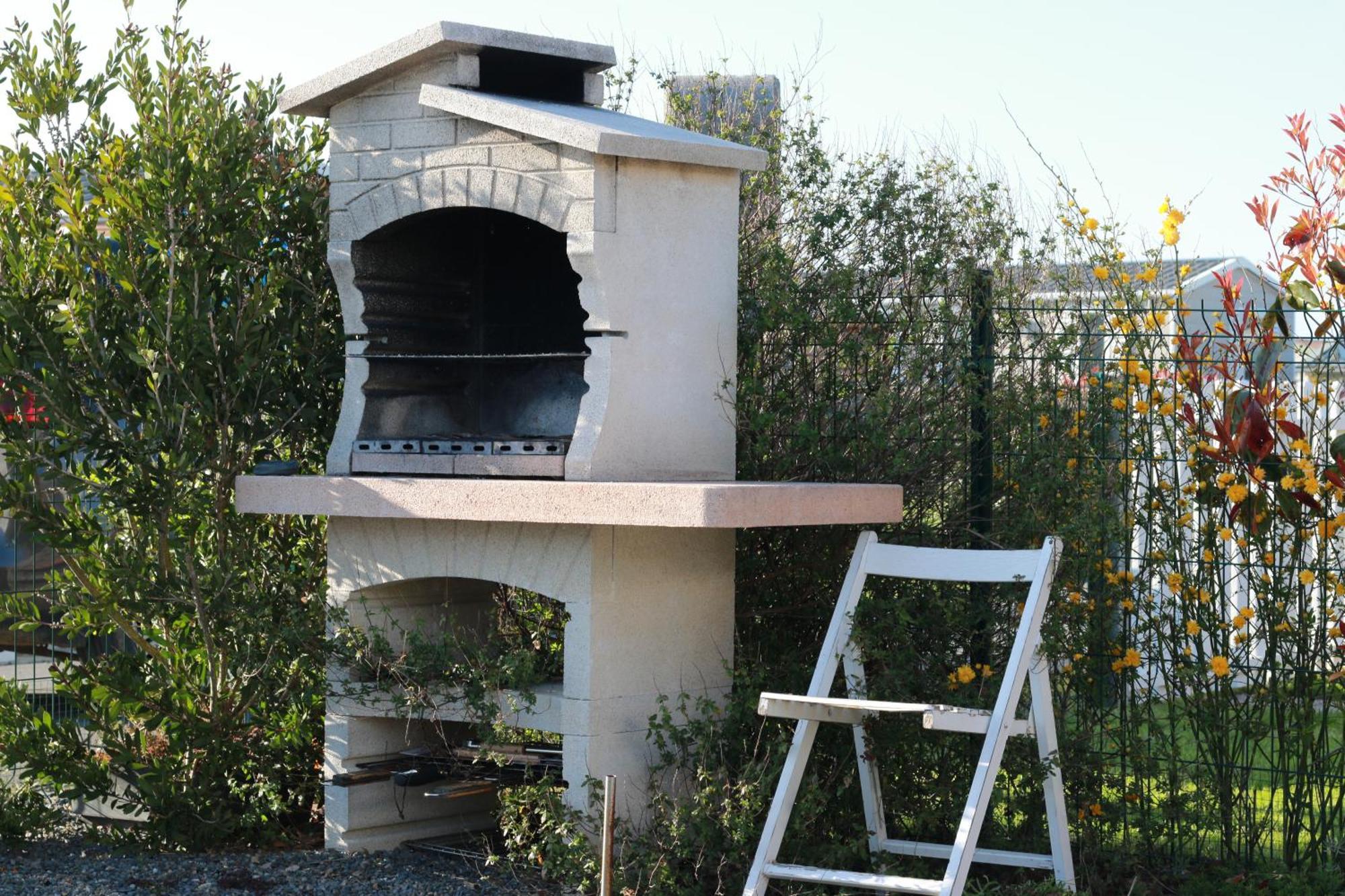 Les Bains De Holiday home